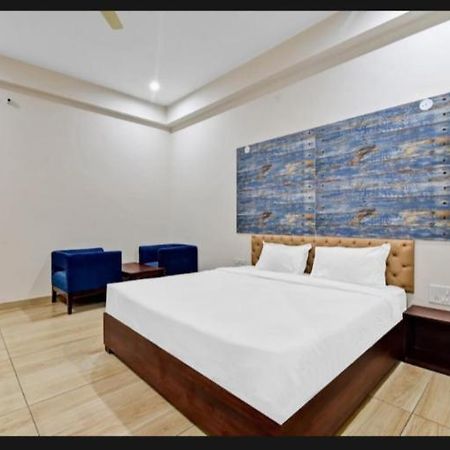 Hotel Amrapali Inn ジャイプール エクステリア 写真