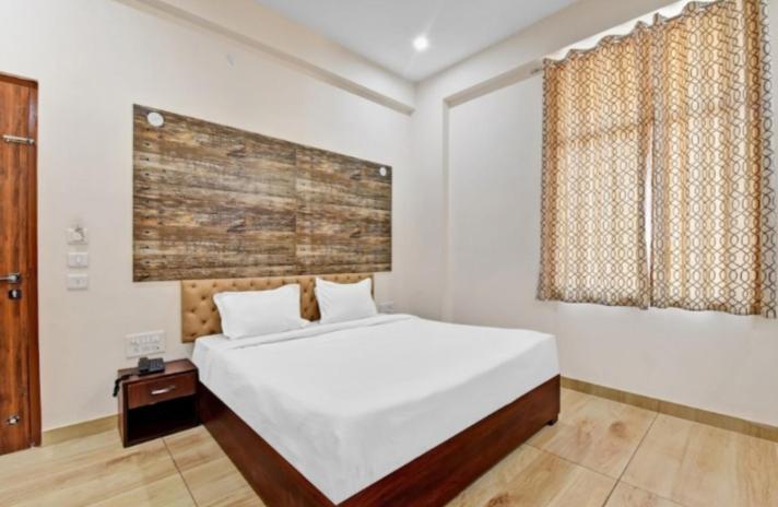 Hotel Amrapali Inn ジャイプール エクステリア 写真