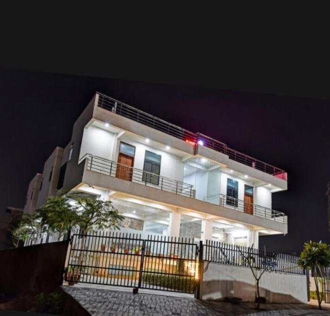 Hotel Amrapali Inn ジャイプール エクステリア 写真
